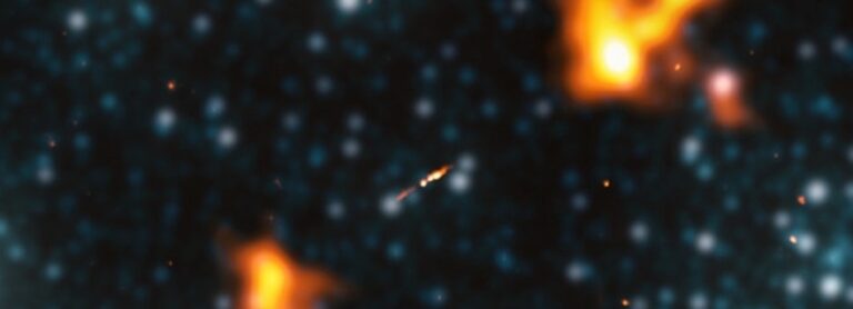 Galaxia más grande vista hasta ahora, en radio: Alcyoneus