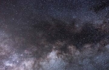 Lo que revela que el universo está llegando a la mitad de su existencia